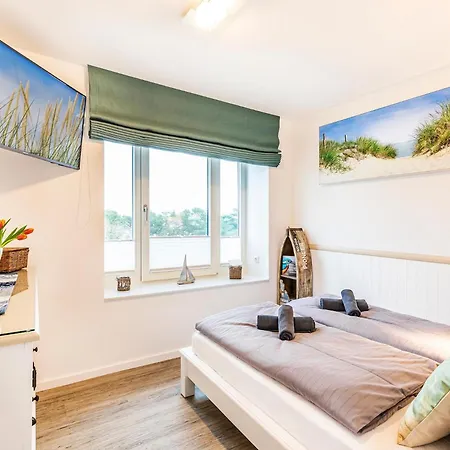 Prora - Mit Dachterrasse, Balkon, 2 Strandkoerben Am Und Waschmaschine - Kingfisher Apartment *